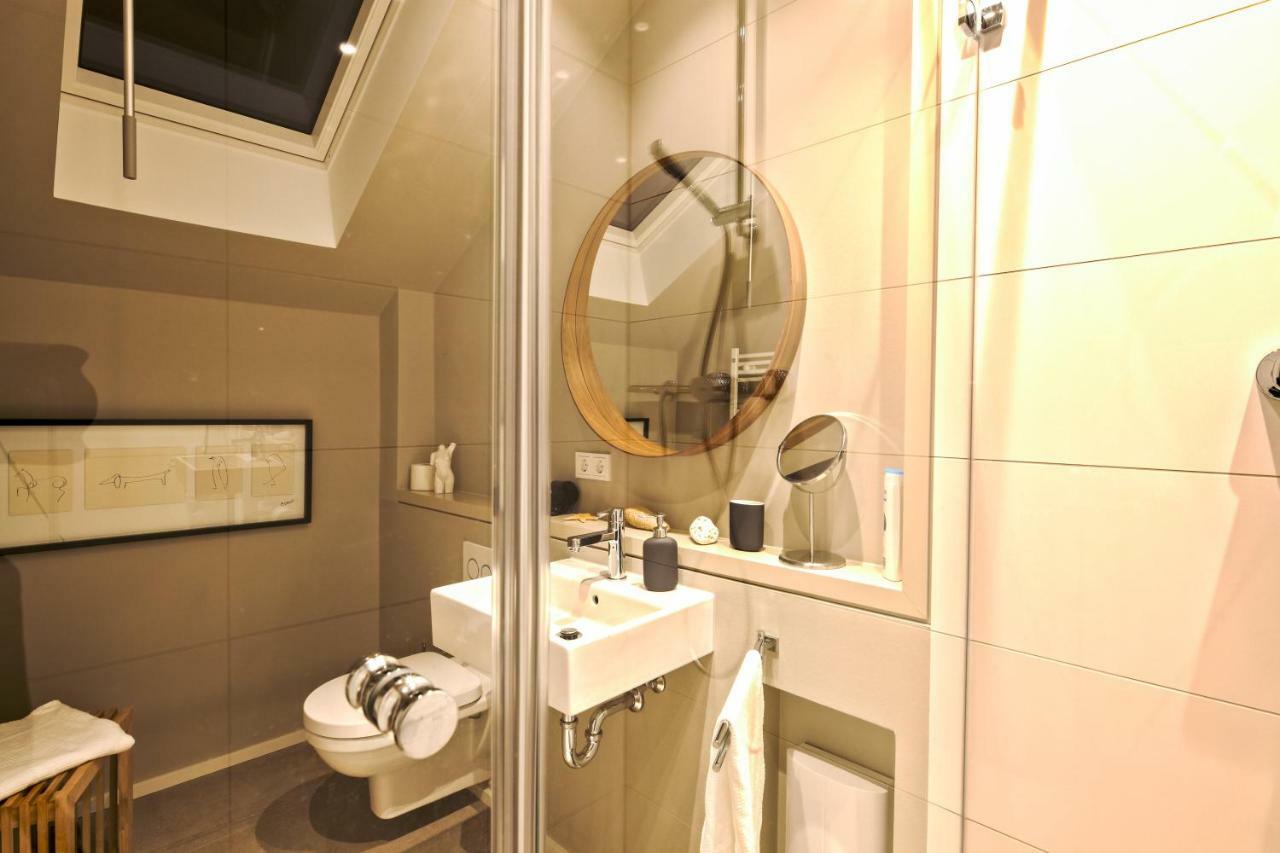 Privatzimmer Schoenfelder Dusseldorf Ngoại thất bức ảnh