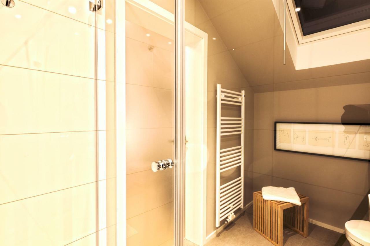 Privatzimmer Schoenfelder Dusseldorf Ngoại thất bức ảnh